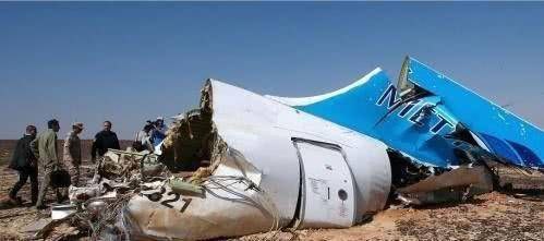 飞行员故意关闭发动机，客机直坠大西洋，217名乘客全遇难