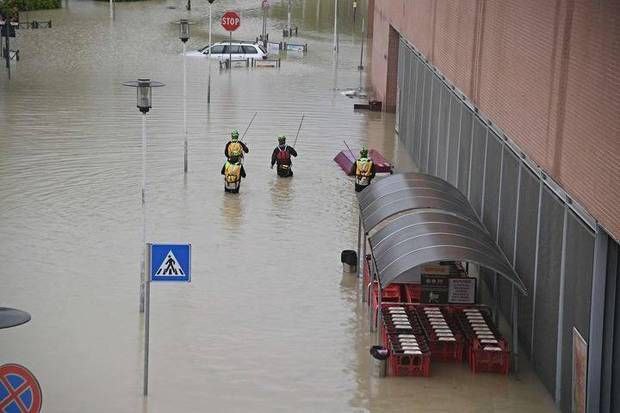 “我只剩下睡衣了”：意大利洪灾致3.6万人流离失所