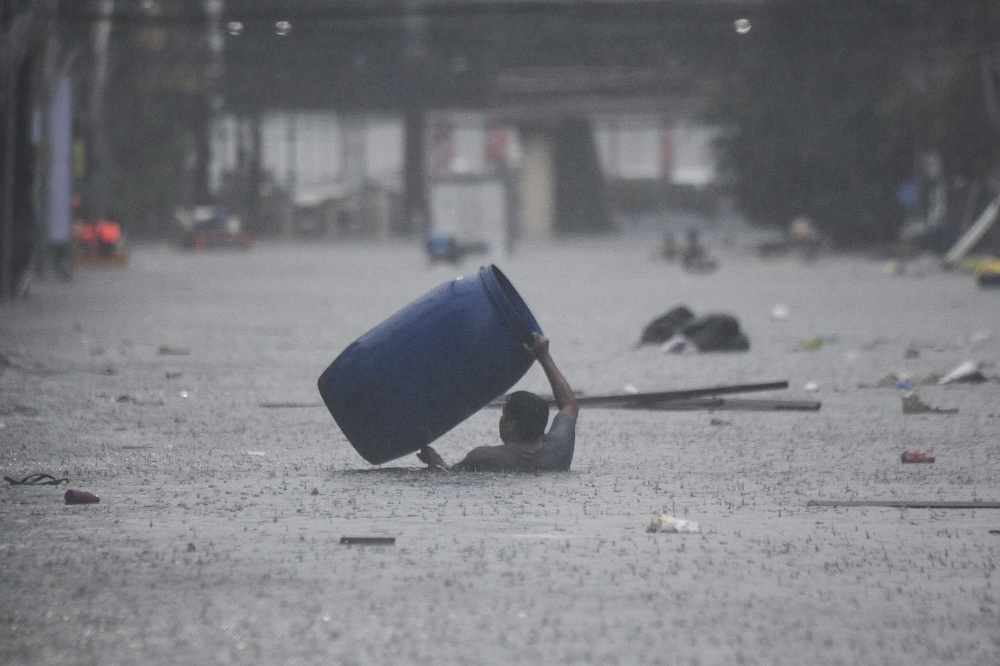 菲律宾政府正确定灾后"孤立地区"