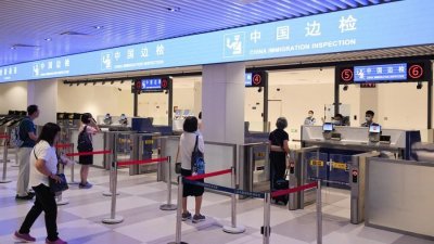 中国新国安执行法7月实施　可检查入境者智能电话、电脑