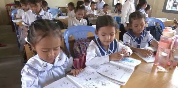 柬埔寨公立小学纷纷开启全日制模式