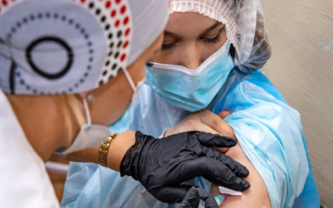 乌克兰卫生部：扩大了强制接种新冠疫苗的职业清单及最新疫情