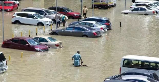 迪拜遭暴雨侵袭当地中国公民亲述经历