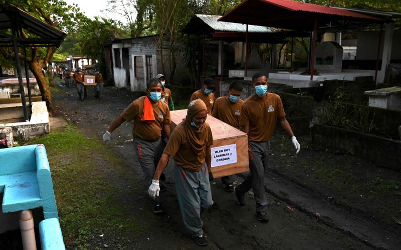 菲律宾监狱集体埋葬70囚犯遗骸