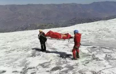 美国登山者遗体秘鲁雪山中发现