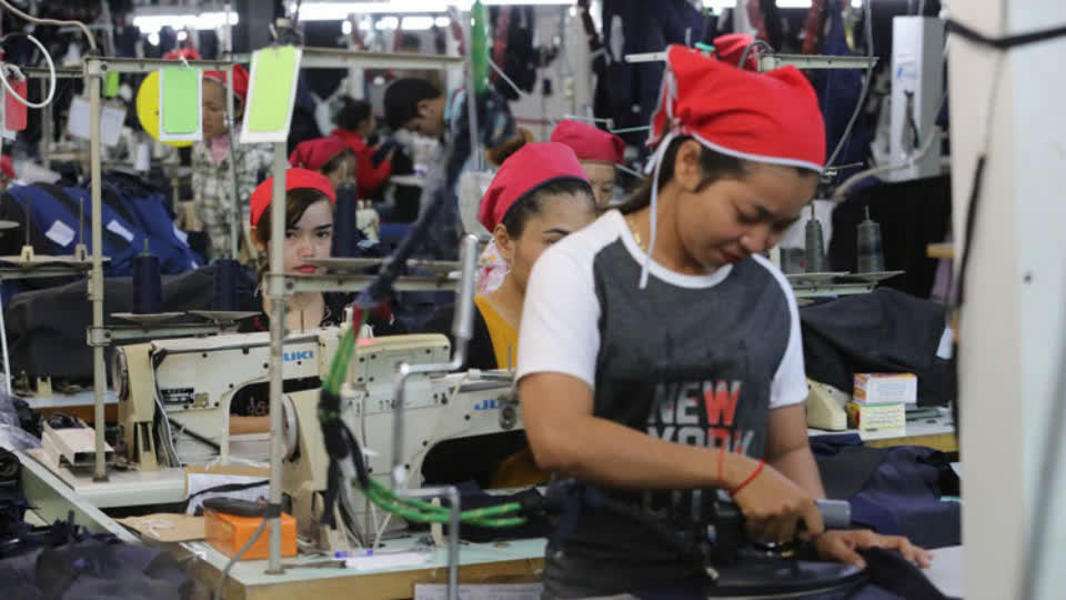 明年柬埔寨制衣业预计增长8.1%